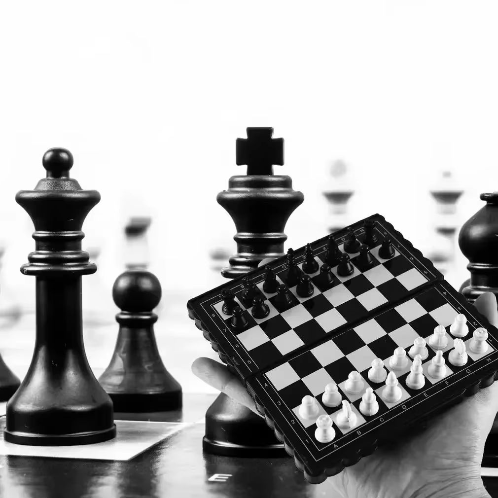 1Pc Mini Magnetic  Chess Set   - Outdoor Games For Kids 评论和价格